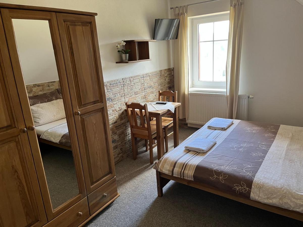 Na Planyrce Hotel Paseky nad Jizerou Buitenkant foto
