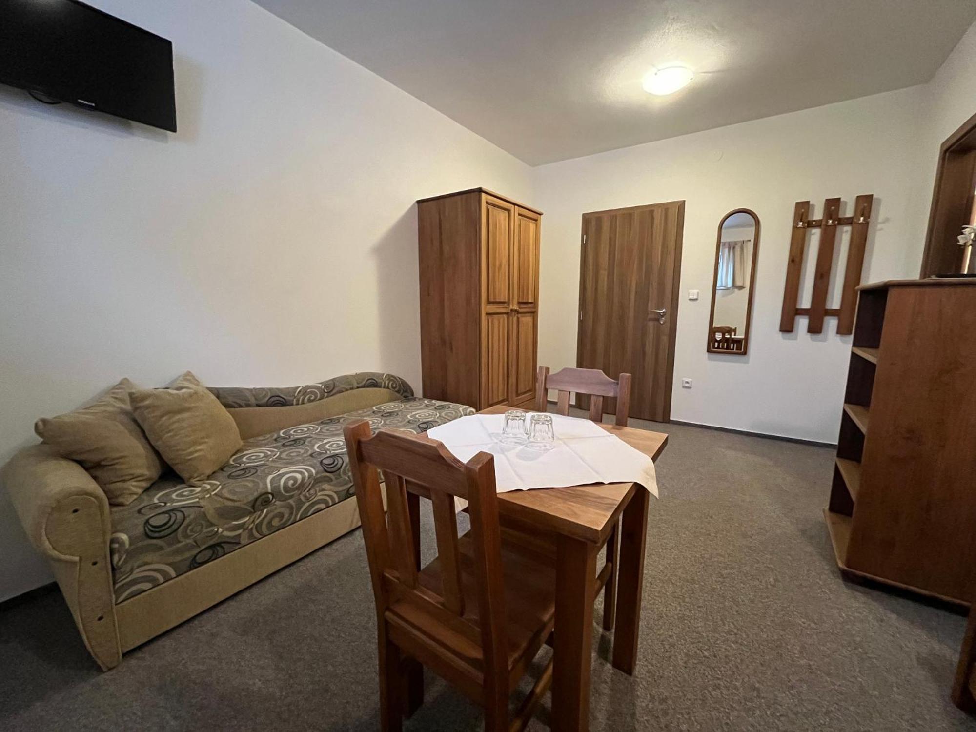 Na Planyrce Hotel Paseky nad Jizerou Buitenkant foto